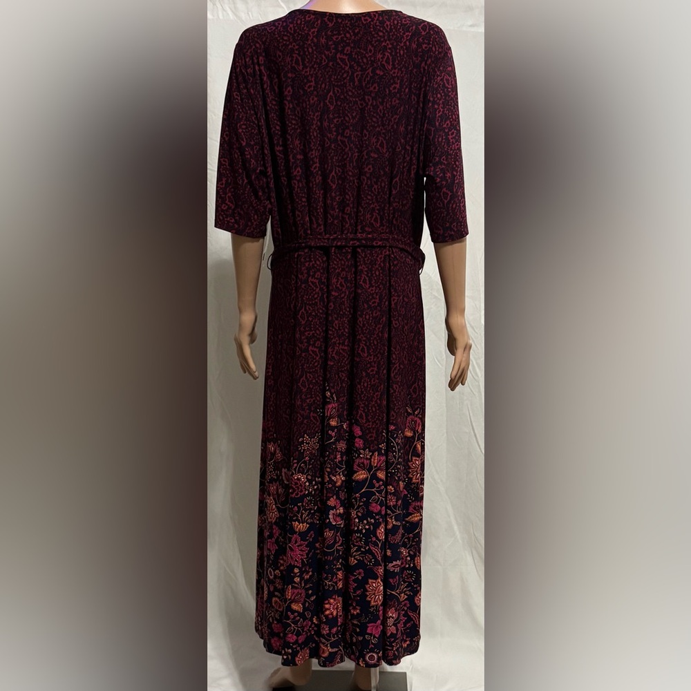 MSK
Plus Size Printed V-Neck Tie-Waist Short-Sleeve Dress - Picture 5 of 11